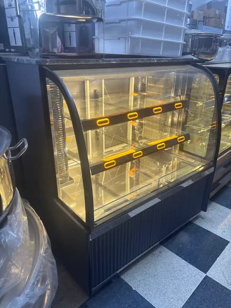 120 CM BOMBE TİPLİ STATİK SOĞUTMALI VİTRİN TEŞHİR DOLABI