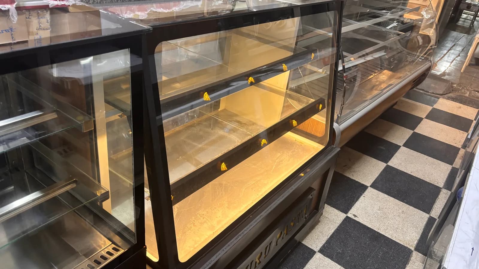 120 CM NÖTR KURU PASTA TATLI VİTRİN TEŞHİR DOLABI