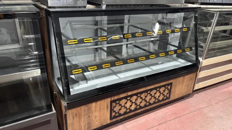 185 CM SOĞUTMALI VİTRİN TEŞHİR DOLABI