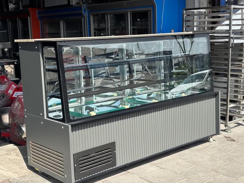 200 CM ÜFLEMELİ SOĞUTUCU PASTA TAATLI DOLABI