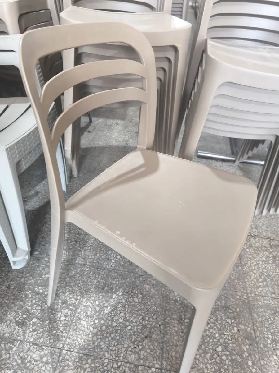 MODERN TİP SANDALYE KOLLUKSUZ PLASTİK