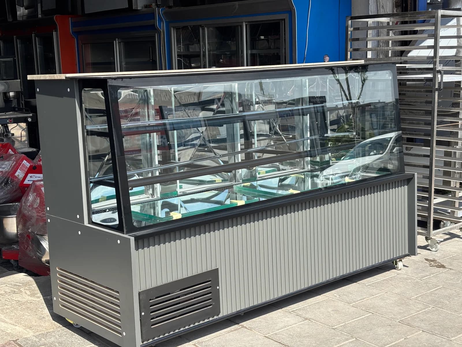 200 CM ÜFLEMELİ SOĞUTUCU PASTA TAATLI DOLABI